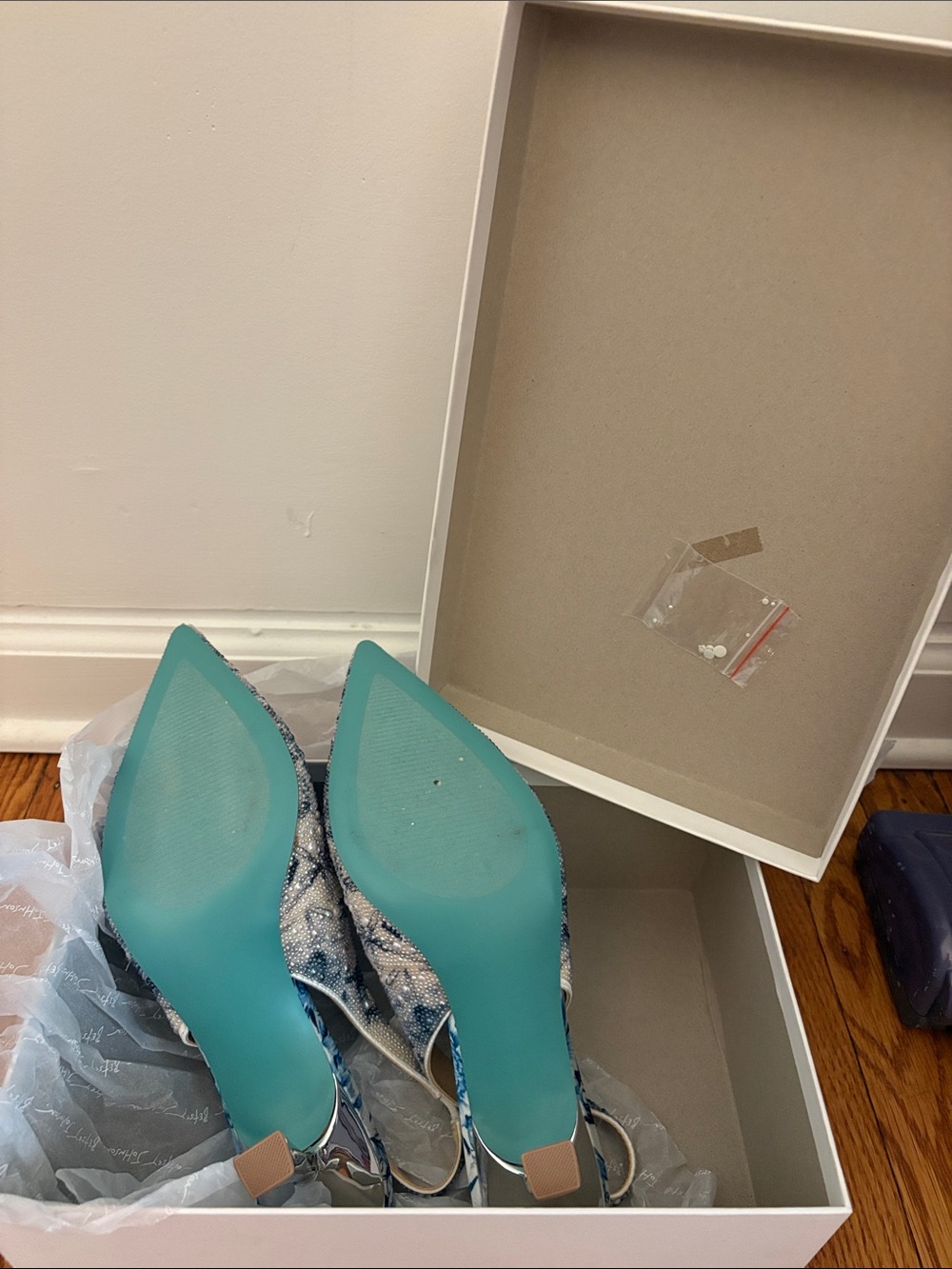 Betsey Johnson Navy & White Pointed Slingback Heels - Picture 3 of 4